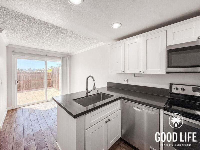 4455 Vision Dr #4 - Photo 4 of 16