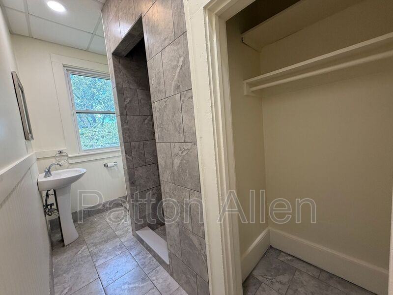 43 Ravenscroft Dr #22 - Photo 7 of 19