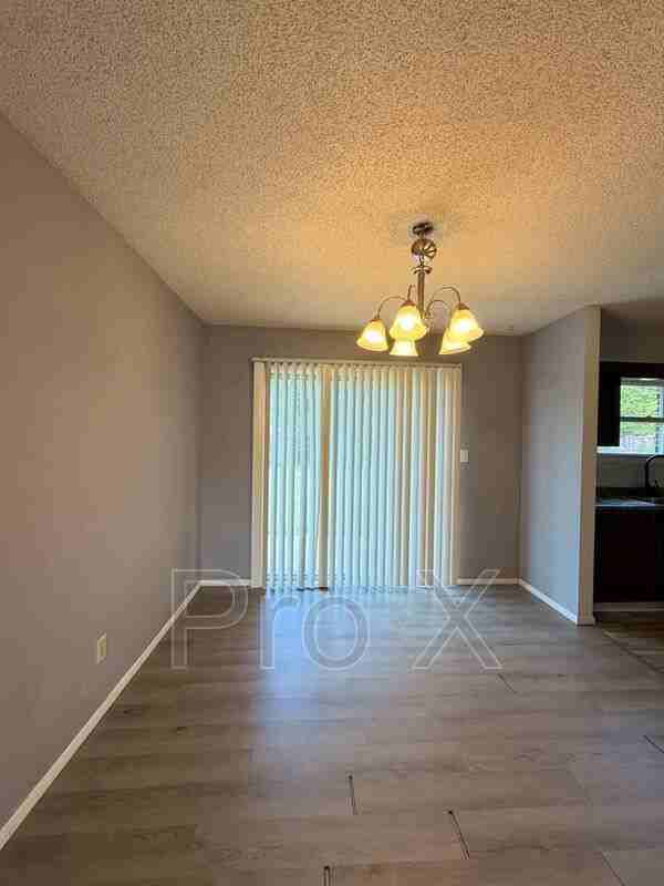 3833 College View Dr - Photo 5 of 18