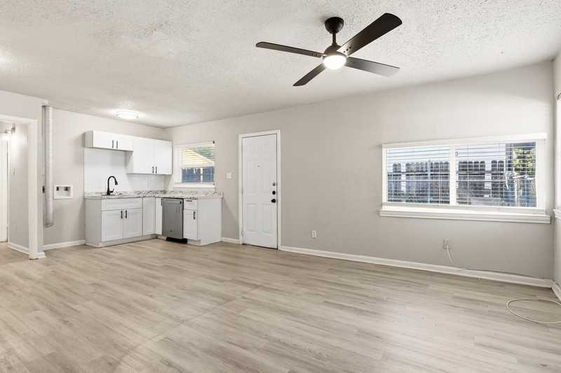 3301 Willing Ave - Photo 7 of 18