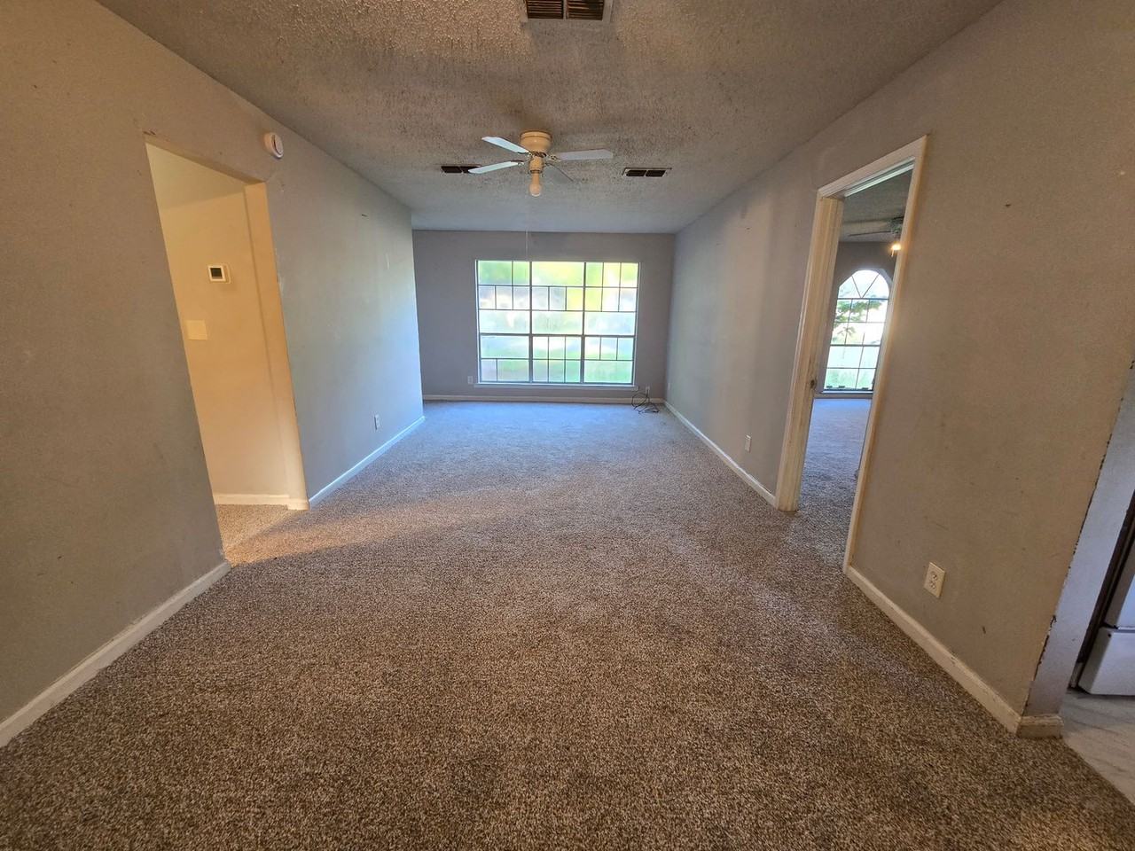6125 Oakleigh Rd - Photo 2 of 14