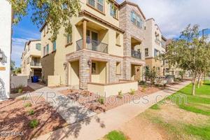 featured image of 1683 E Dogwood Ln