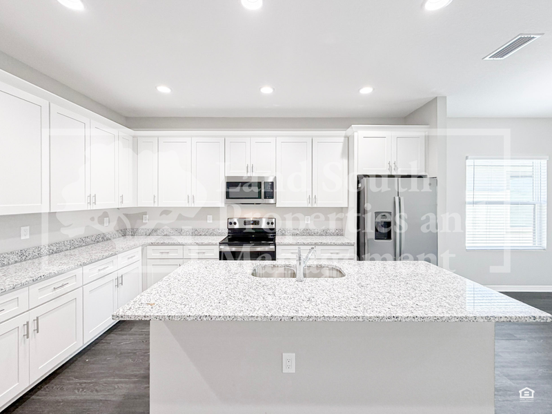 3358 Cup Dr - Photo 3 of 16