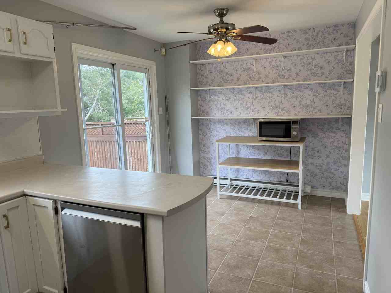 75 James Street - Photo 4 of 18