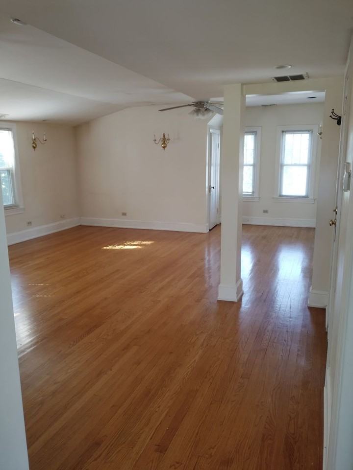 2619 Prairie Ave - Photo 4 of 14