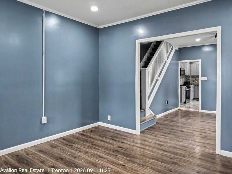 1275 Hamilton Ave - Photo 4 of 25