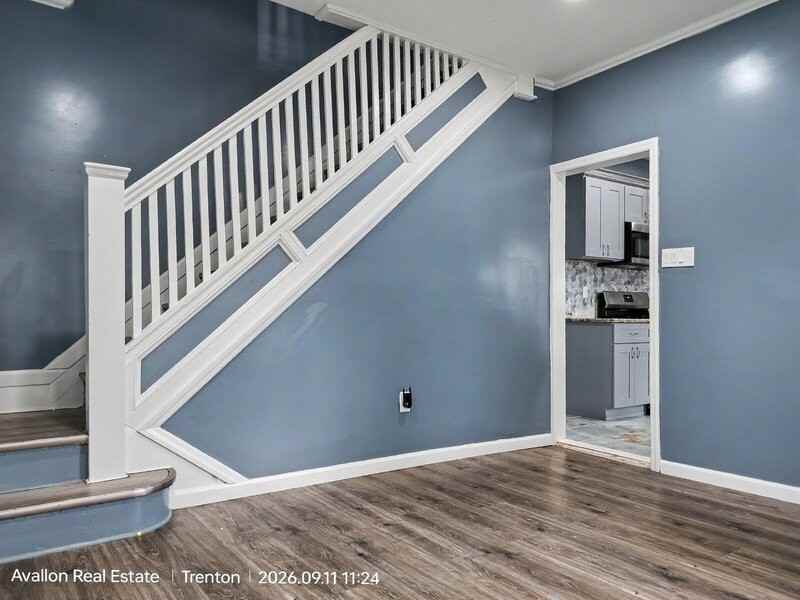 1275 Hamilton Ave - Photo 5 of 25