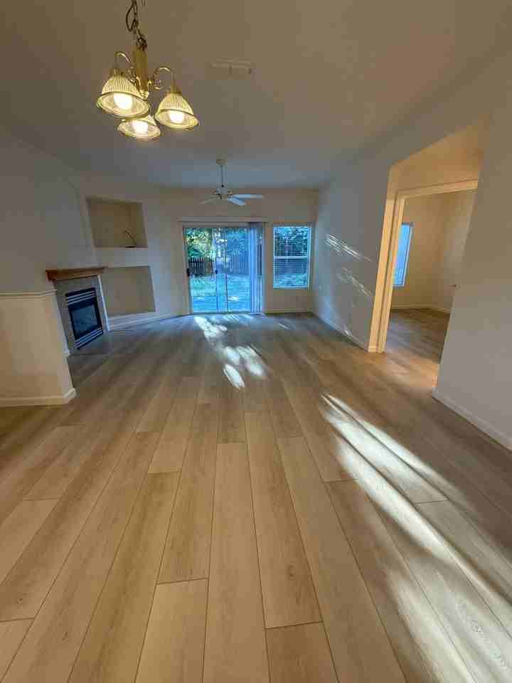 549 Cascade Dr - Photo 3 of 32