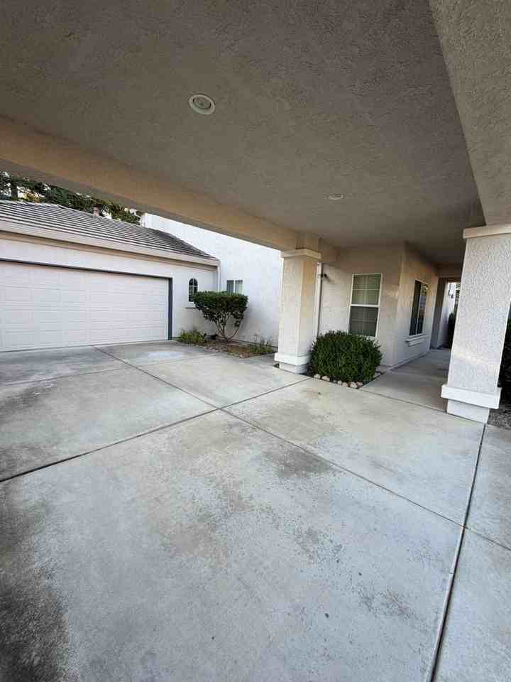 549 Cascade Dr - Photo 6 of 32