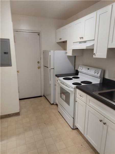 25 Brooks Ave #19 - Photo 3 of 9