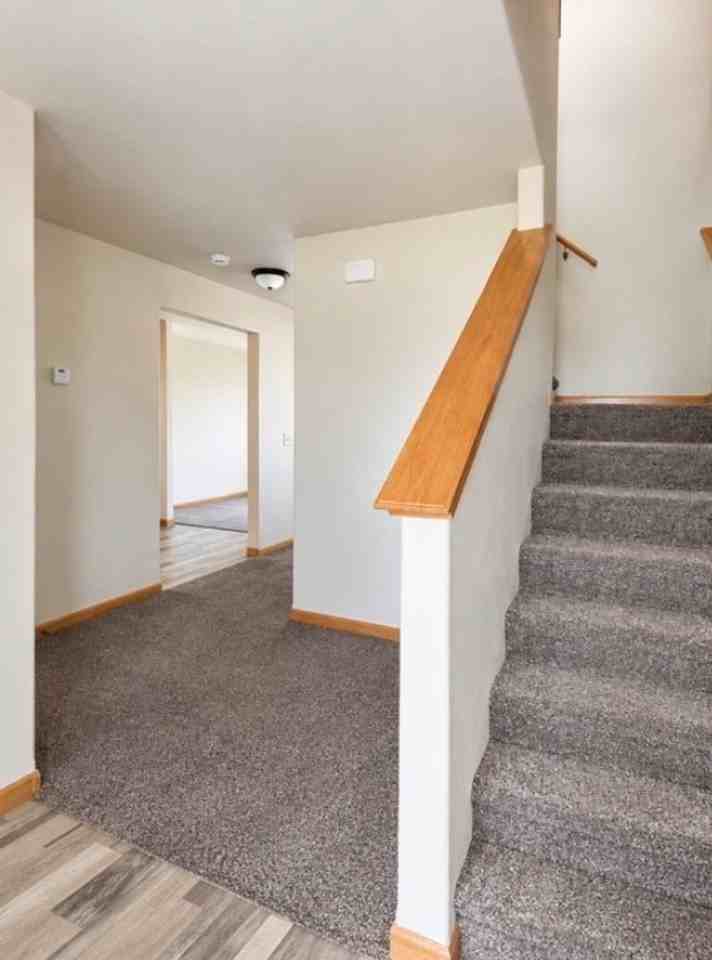 804 Nighthawk Dr - Photo 4 of 12