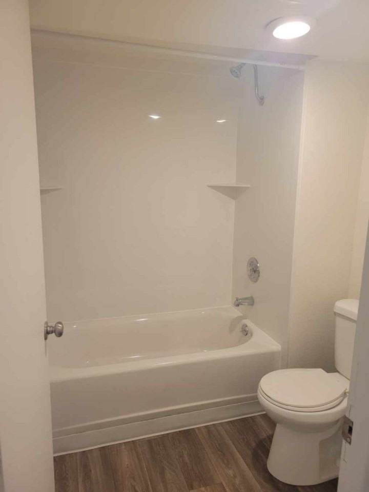 Spacious 5 Bedroom Duplex - Photo 6 of 15