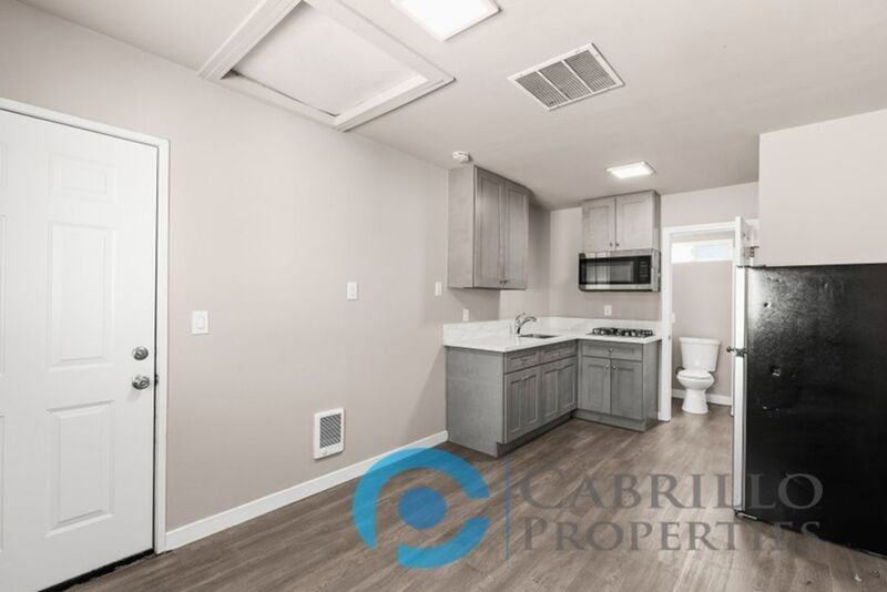 4423 52nd St #2D - Photo 5 of 16