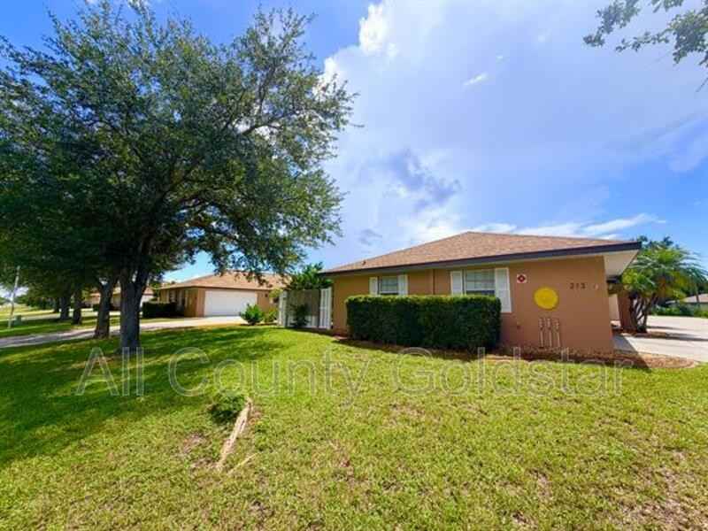 213 Rotonda Blvd W #C - Photo 2 of 5