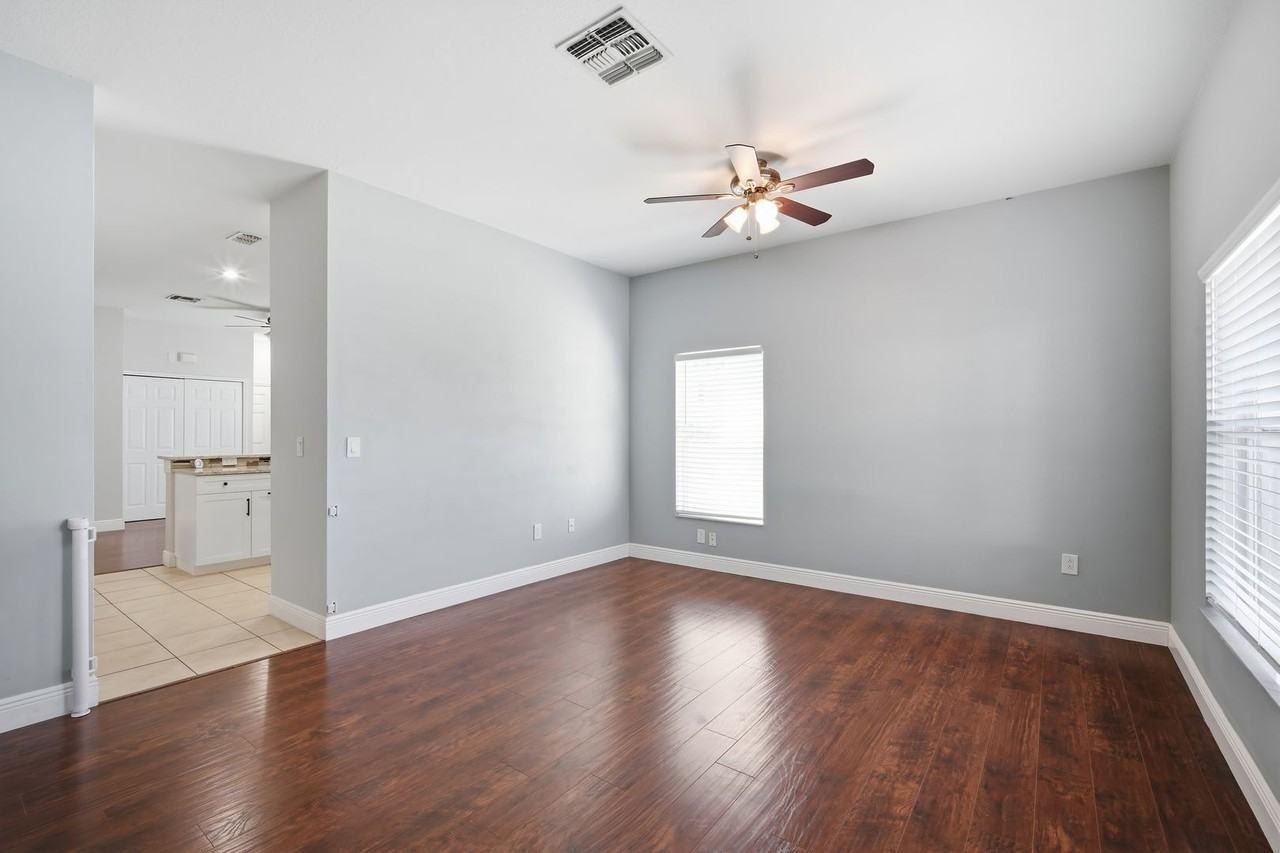 7605 N Dixon Ave - Photo 4 of 26