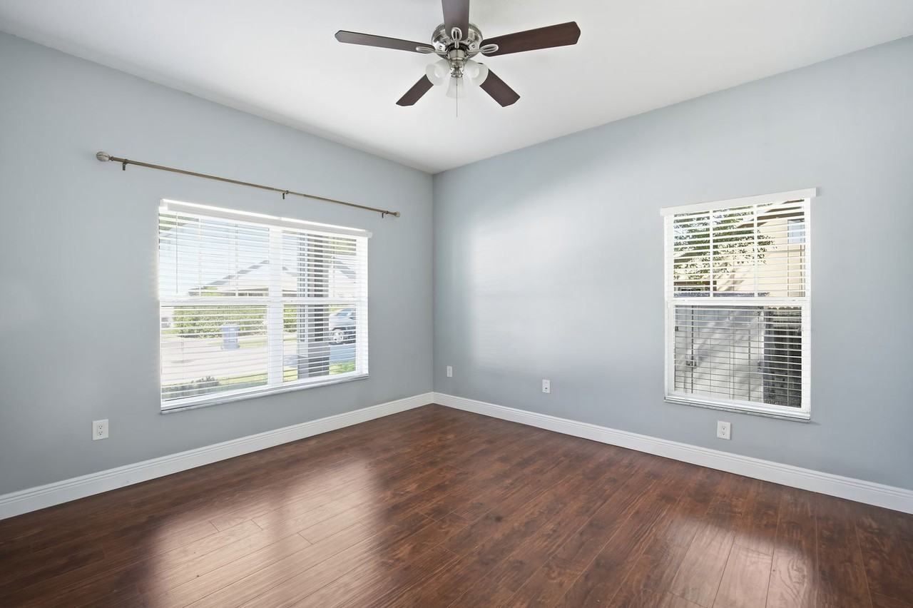 7605 N Dixon Ave - Photo 7 of 26