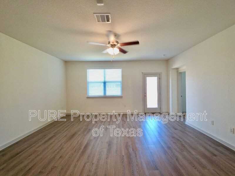 14301 Mc Arthur Dr - Photo 2 of 27