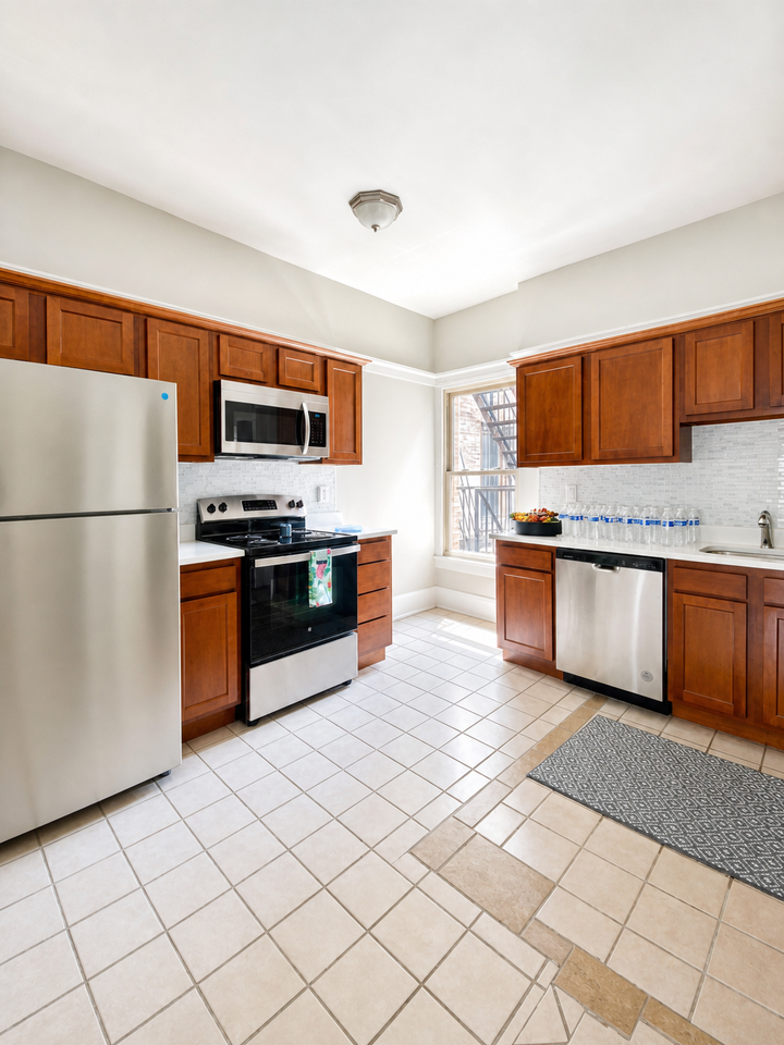 BAUM GROVE APARTMENTS -- 090 - Photo 3 of 28