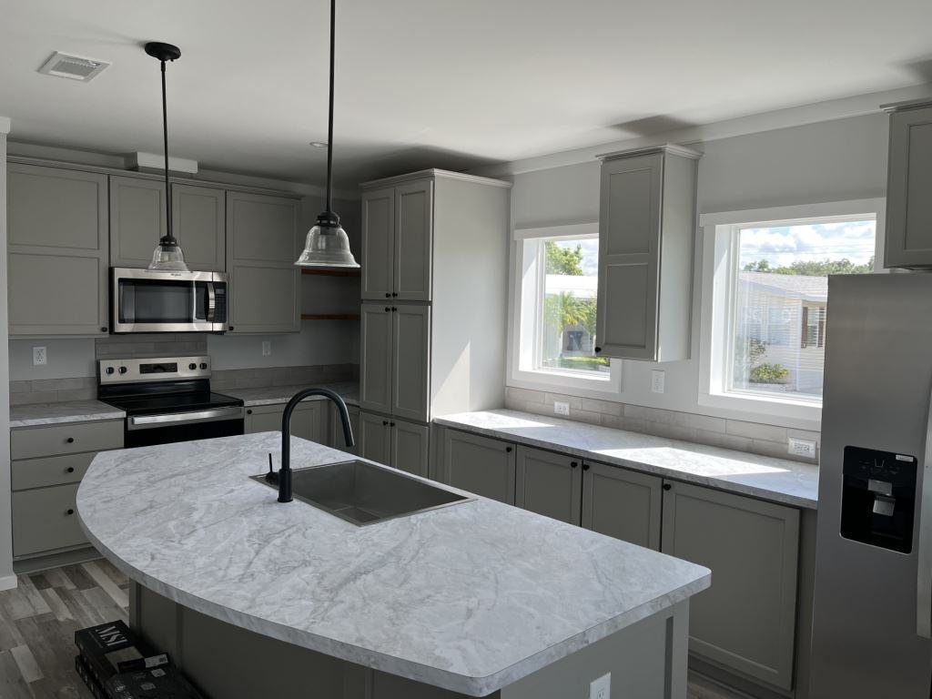 311 Holland St - Photo 2 of 36