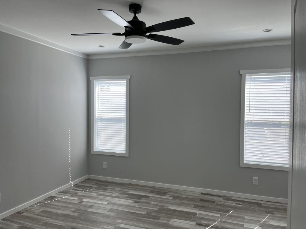 311 Holland St - Photo 6 of 36