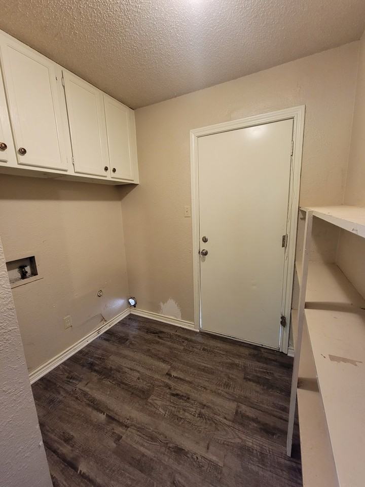 Tyler Duplexes - Photo 6 of 10