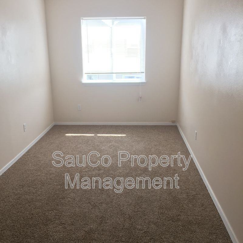 5914 Se 16th Loop - Photo 5 of 6