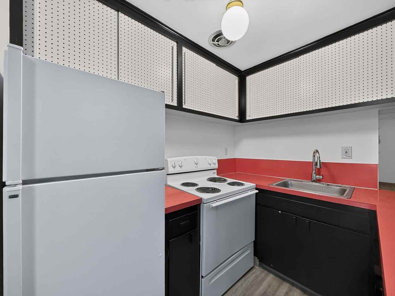 1320 14th Avenue South // Garden Apartments - Photo 5 of 19