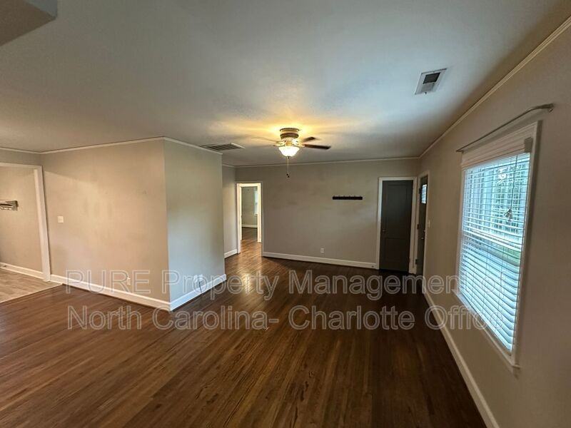 2615 Ashley Rd - Photo 4 of 37