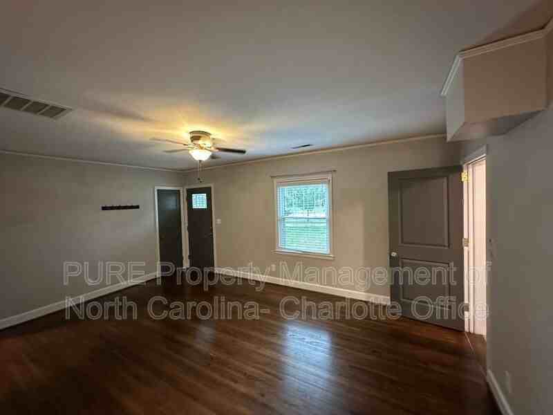 2615 Ashley Rd - Photo 5 of 37