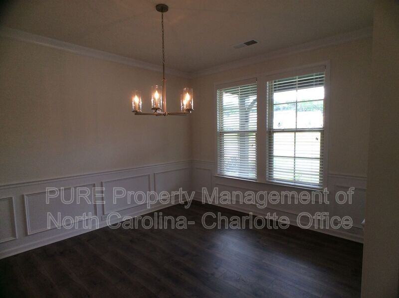 107 Torridge Ave - Photo 2 of 18