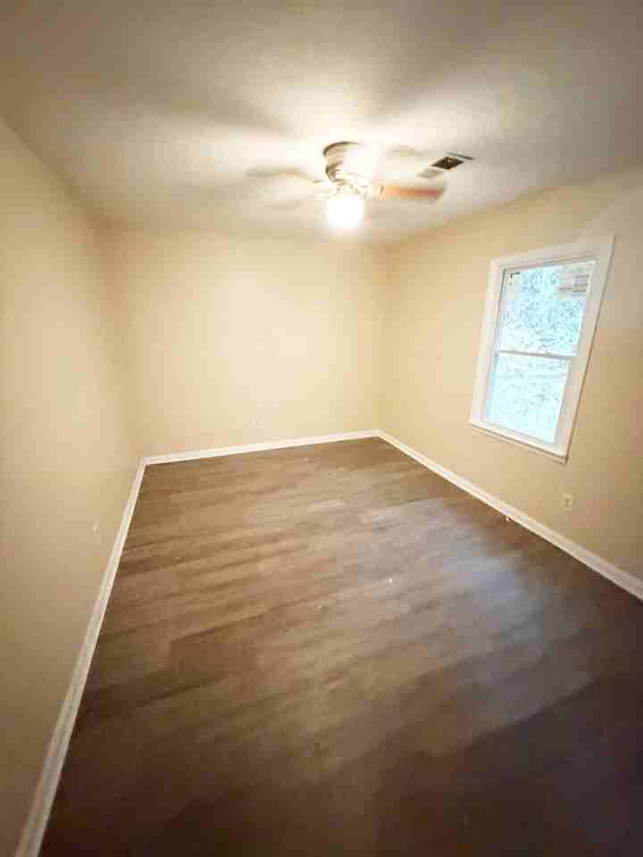 2501 Lumpkin Court - Photo 7 of 9
