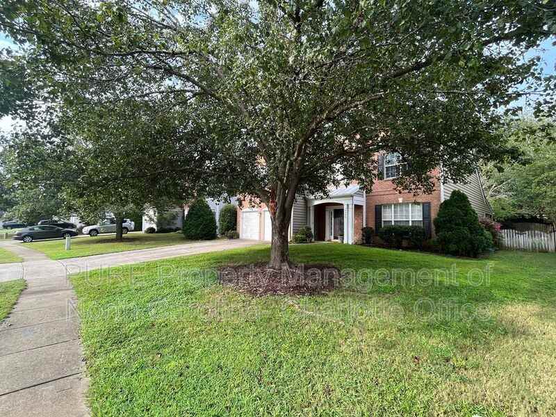 8903 Darcy Hopkins Dr - Photo 3 of 30