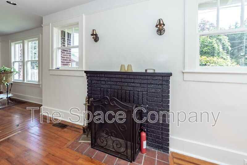 25 8th Ave - Photo 5 of 33