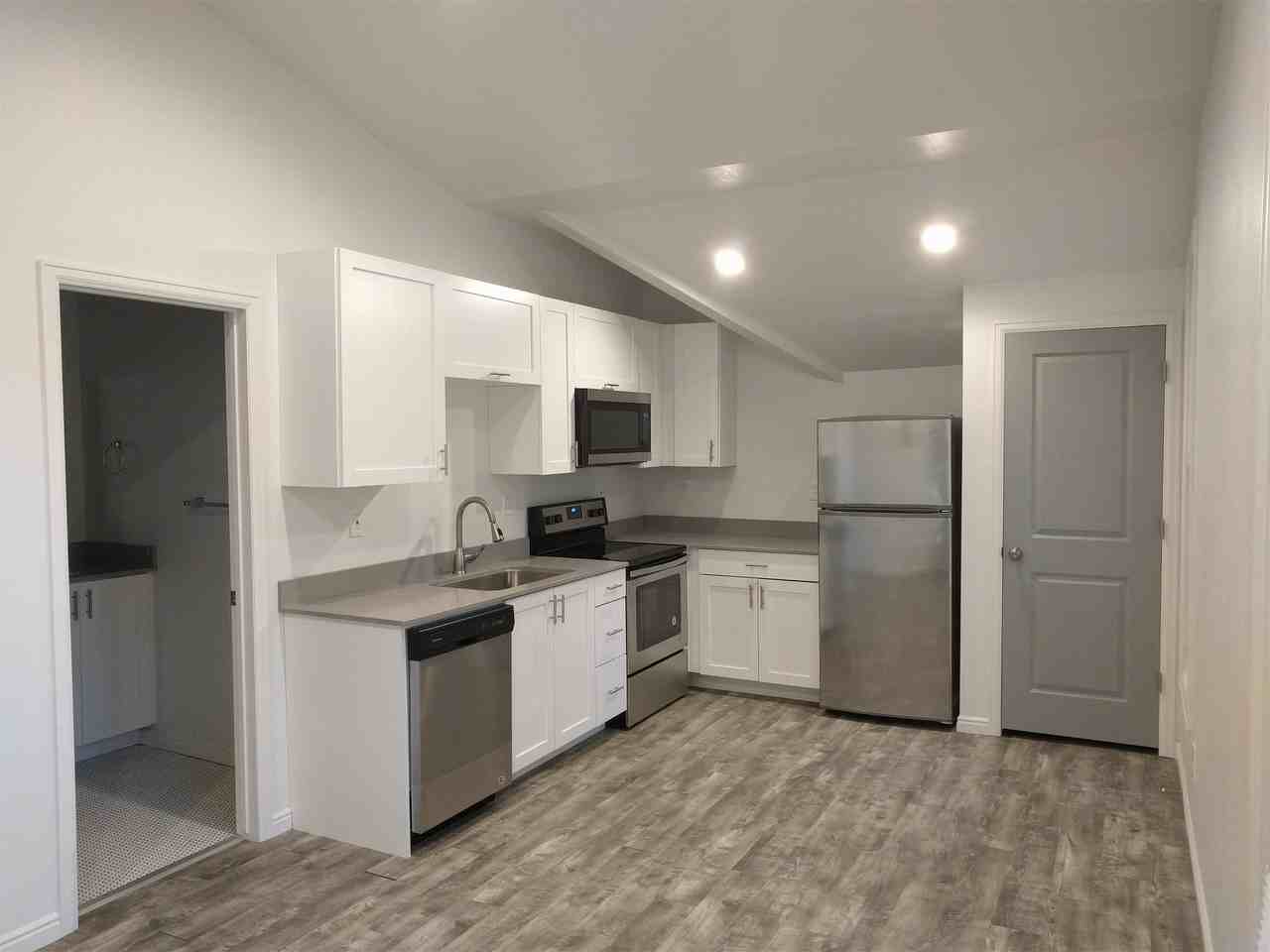 402 N. Center Street - Photo 2 of 39