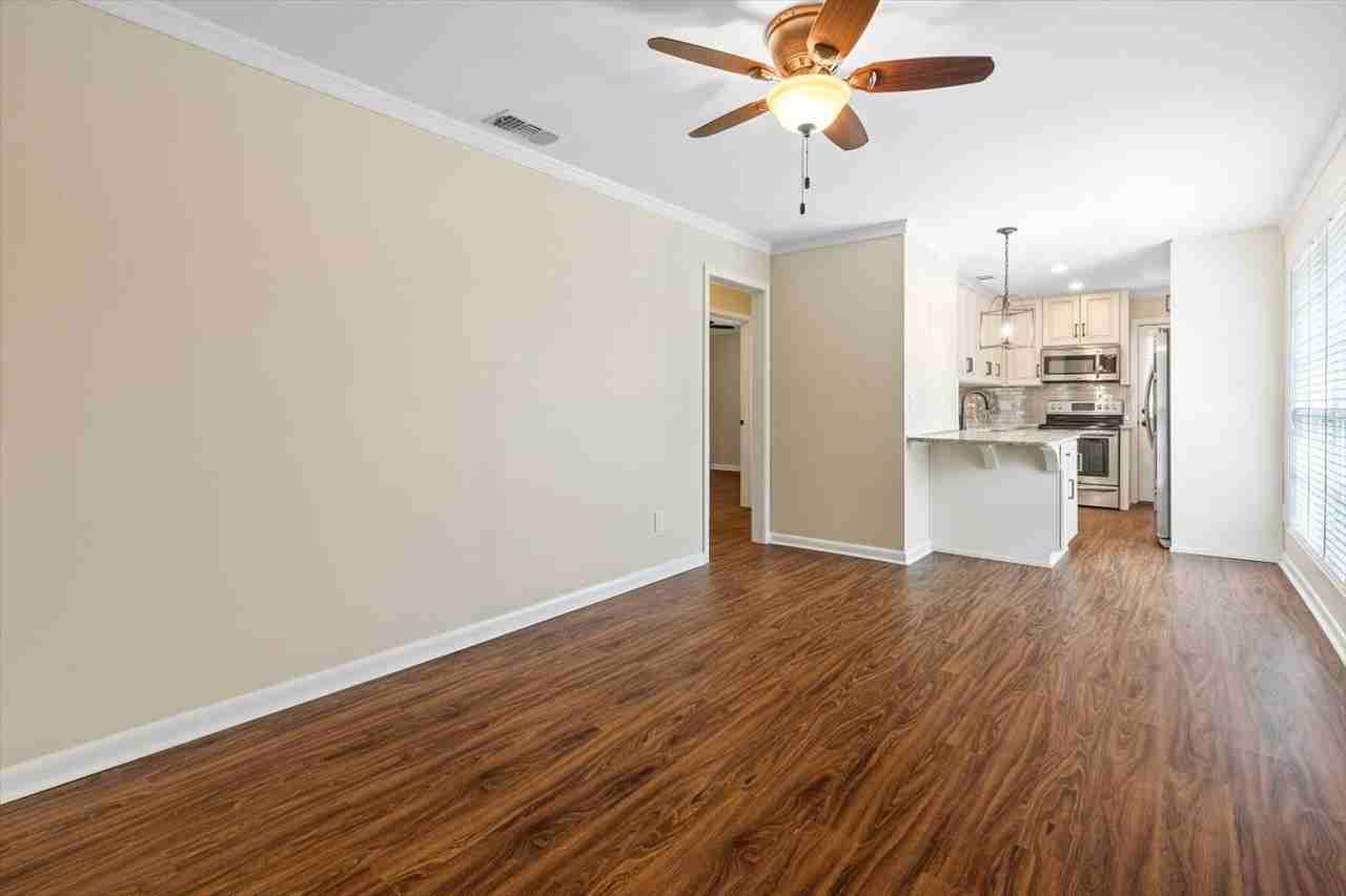 1684 Pinegrove Avenue - Photo 5 of 17