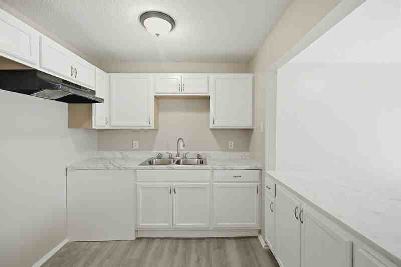 1905 18th Pl N #1905 - Photo 2 of 9