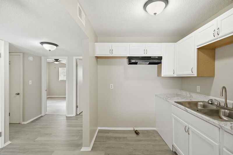 1905 18th Pl N #1905 - Photo 3 of 9