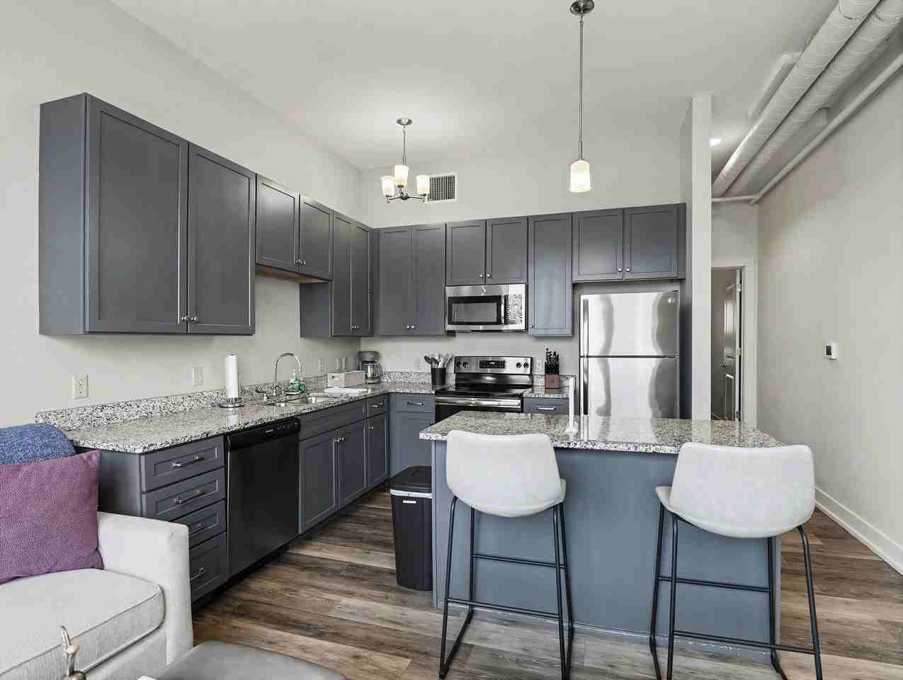 Strongback Apartments - Photo 5 of 18
