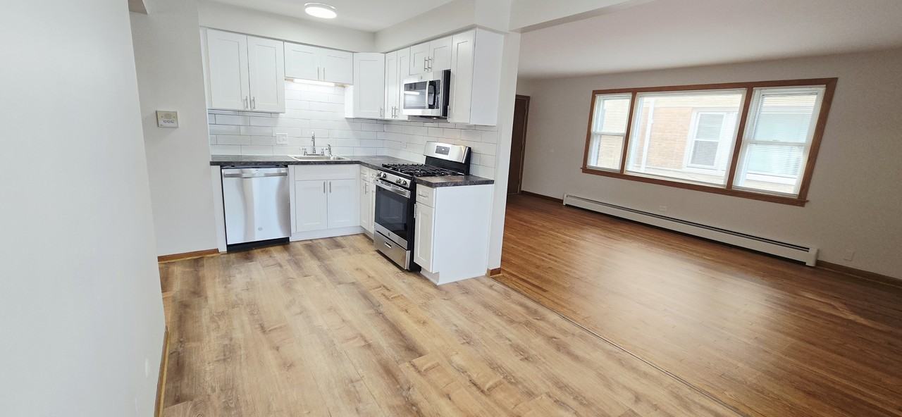 5829-31 W 63rd St - Photo 5 of 19