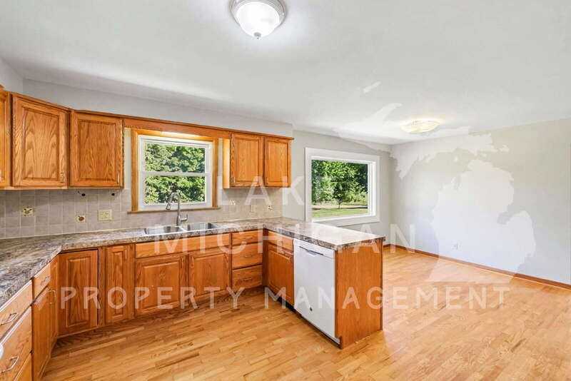 3108 Ottogan St - Photo 5 of 18