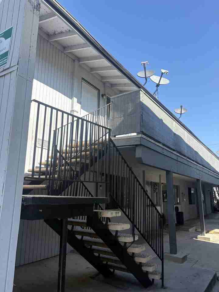 631 West Channel Islands Boulevard - Photo 2 of 10
