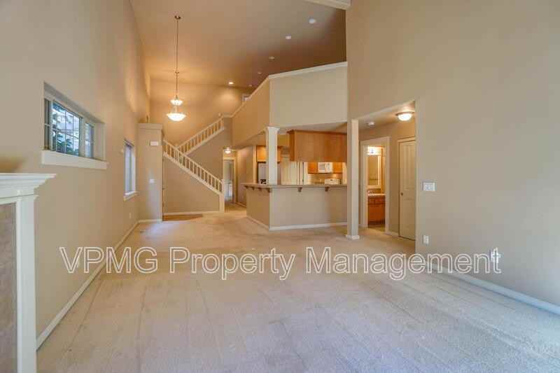 8019 Ne 61st St - Photo 4 of 38