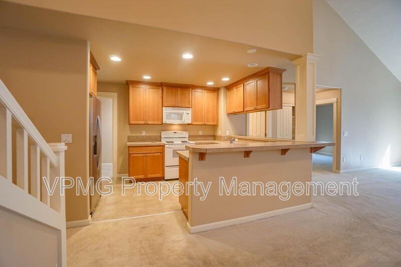 8019 Ne 61st St - Photo 5 of 38