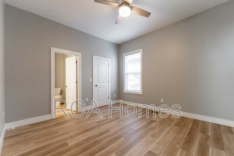 646 W 30th St - Photo 5 of 13