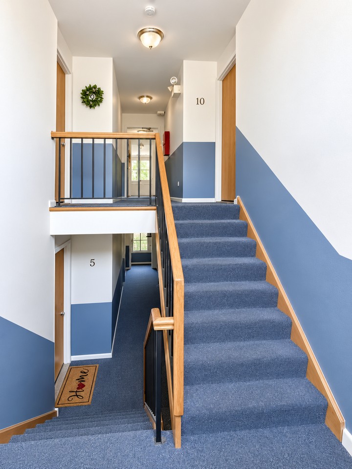 Comfortable Apartment Living in Convenient Tinley Park Location - Photo 3 of 5