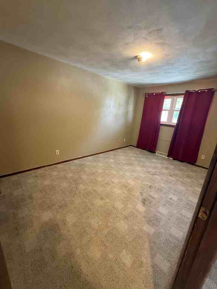 906 5th Avenue South - Photo 7 of 17