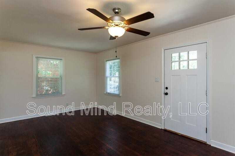 1708 Dallas St - Photo 6 of 25