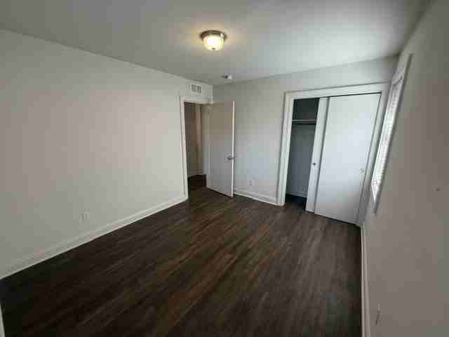 Memminger Avenue - Photo 5 of 11
