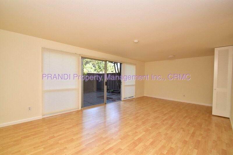 116 Surrey Ln - Photo 5 of 17