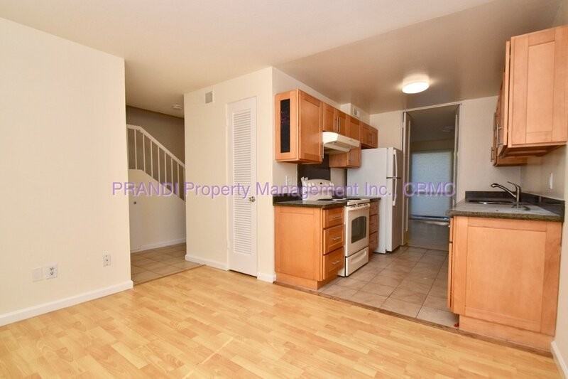 116 Surrey Ln - Photo 7 of 17